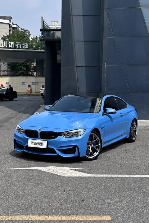 BMW M4 2014 — фото 1