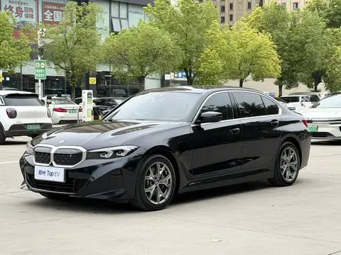 BMW i3 2022 — фото 1