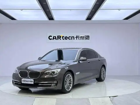 BMW 7 Series 2013 — фото 1