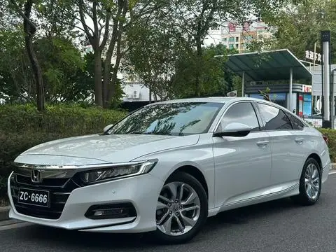 Honda Accord 2018 — фото 1