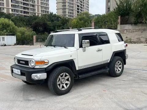 Toyota FJ 酷路泽 2020