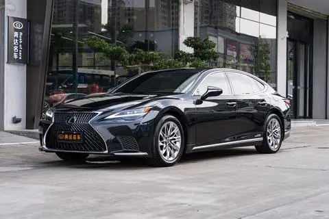 Lexus LS 2021