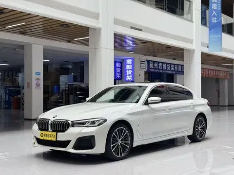 BMW 5 Series 2022 — фото 1