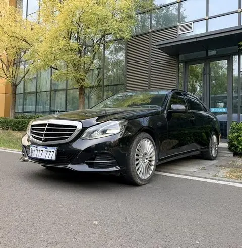Mercedes-Benz E-Class 2015