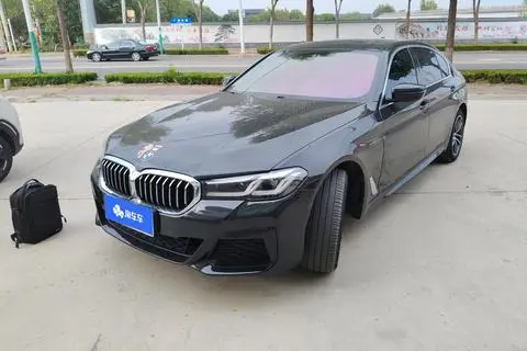 BMW 5 Series 2022 — фото 1