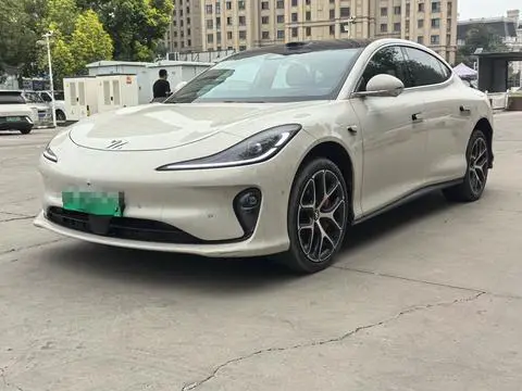 IM Motors 智己L6 2025
