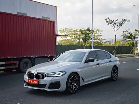 BMW 5 Series 2021 — фото 1