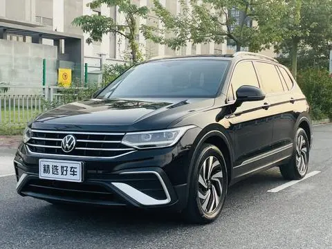 Volkswagen Tiguan L 2022 — фото 1