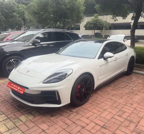 Porsche Panamera 2024