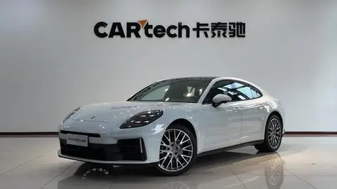 Porsche Panamera 2024