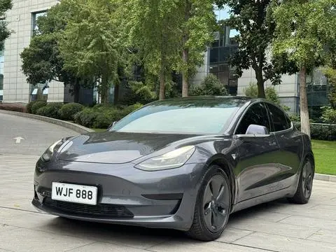 Tesla Model 3 2019 — фото 1