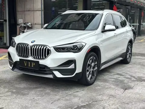 BMW X1 2020 — фото 1