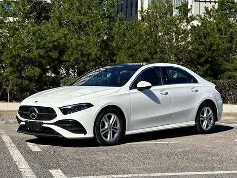 Mercedes-Benz A-Class 2024 — фото 1