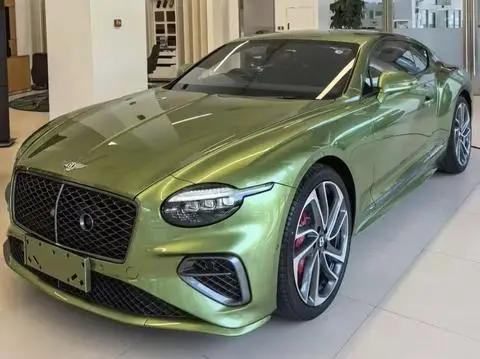 Bentley 欧陆PHEV 2026