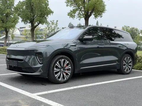 NIO ES8 2023