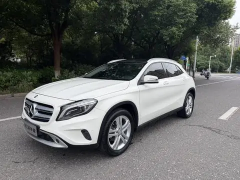 Mercedes-Benz GLA 2015 — фото 1