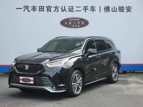 Toyota Crown Kluger 2024