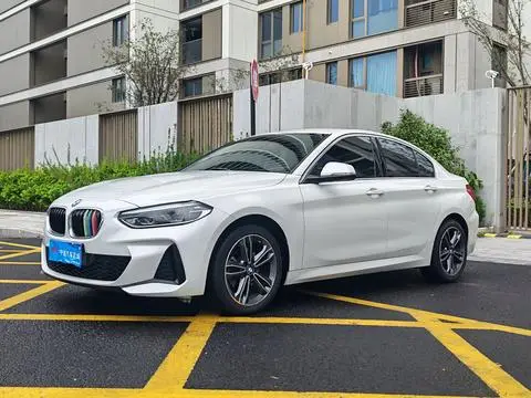 BMW 1 Series 2021