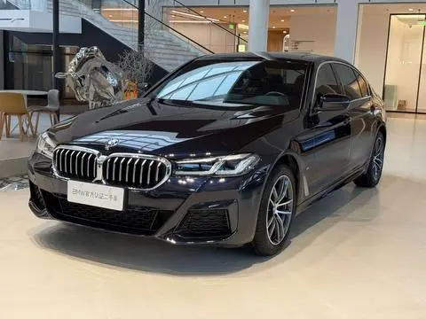 BMW 5 Series 2021 — фото 1