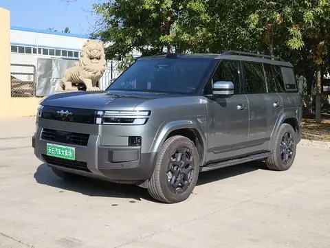 BYD Leopard 钛7 PHEV 2025