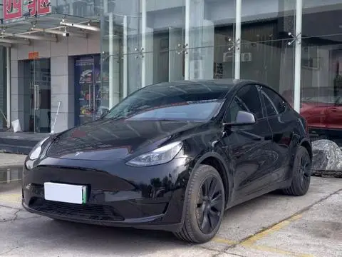 Tesla Model Y 2023 — фото 1