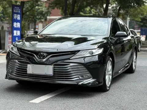 Toyota Camry 2019