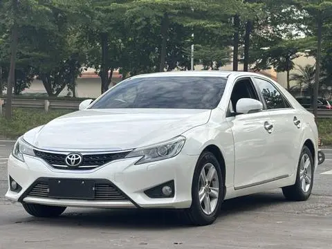 Toyota Reiz 2013