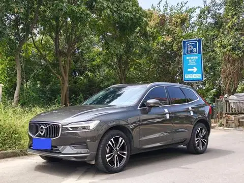 Volvo XC60 2019 — фото 1