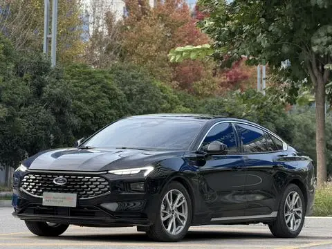 Ford 蒙迪欧 2022 — фото 1
