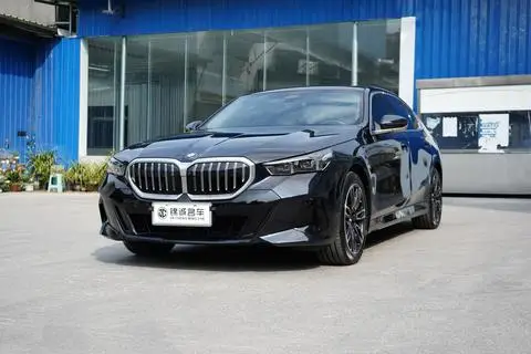 BMW 5 Series 2025