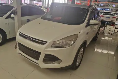 Ford Kuga 2015 — фото 1