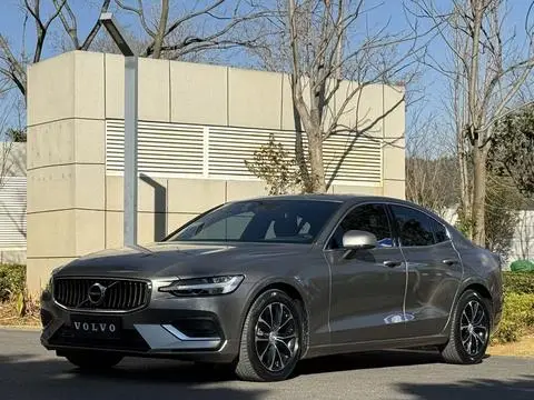 Volvo S60 2022