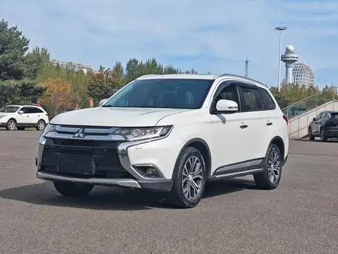 Mitsubishi 欧蓝德 2016