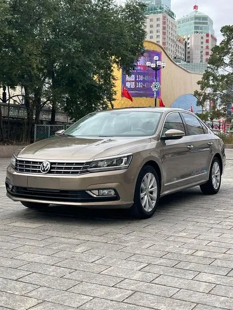 Volkswagen Passat 2016 — фото 1
