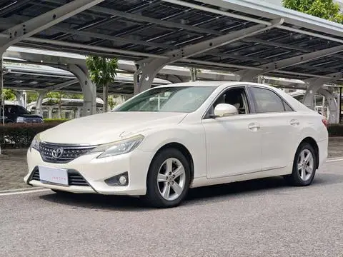 Toyota Reiz 2013