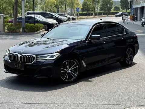 BMW 5 Series 2023 — фото 1