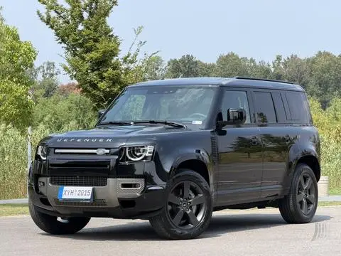 Land Rover 卫士 2025 — фото 1