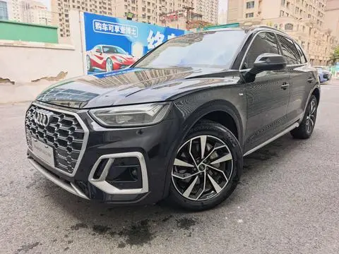 Audi Q5L 2021 — фото 1