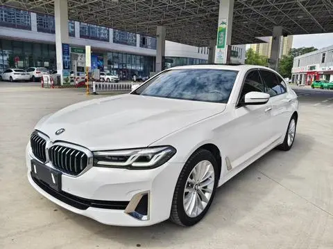 BMW 5 Series 2021 — фото 1