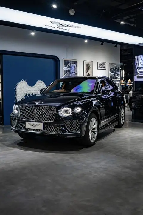 Bentley 添越 2021