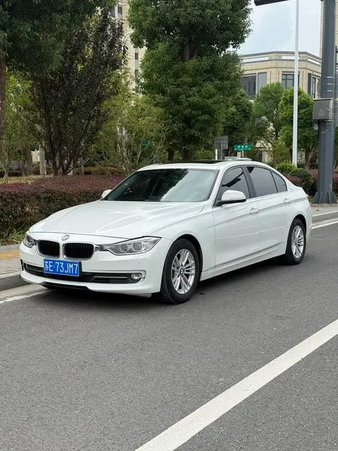 BMW 3 Series 2015 — фото 1
