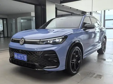 Volkswagen Tiguan L 2025 — фото 1