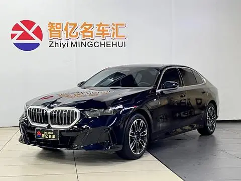 BMW 5 Series 2026 — фото 1