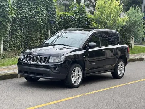Jeep 指南者 2012