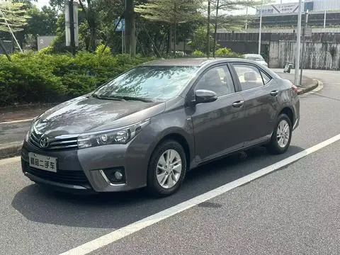 Toyota Corolla 2014 — фото 1