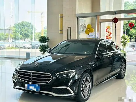 Mercedes-Benz E-Class 2023 — фото 1