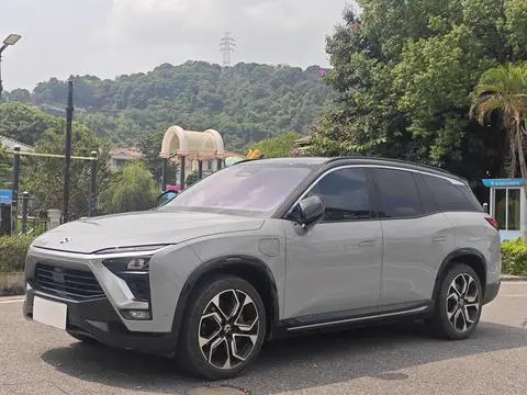 NIO ES8 2018