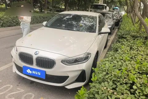 BMW 1 Series 2021 — фото 1