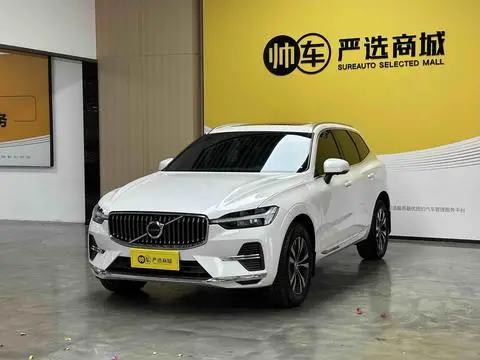 Volvo XC60 2025