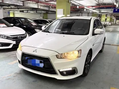 Mitsubishi 翼神 2015
